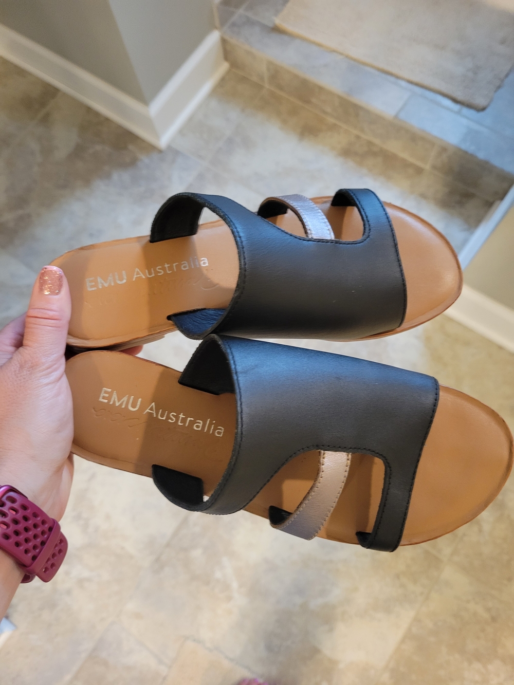 Emu Australia Black and Tan Slide Sandals